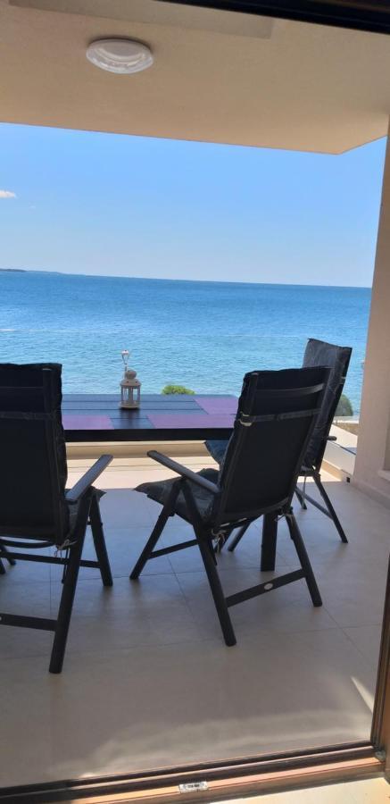 Sanja Apartments Rivarela Новиград Екстериор снимка