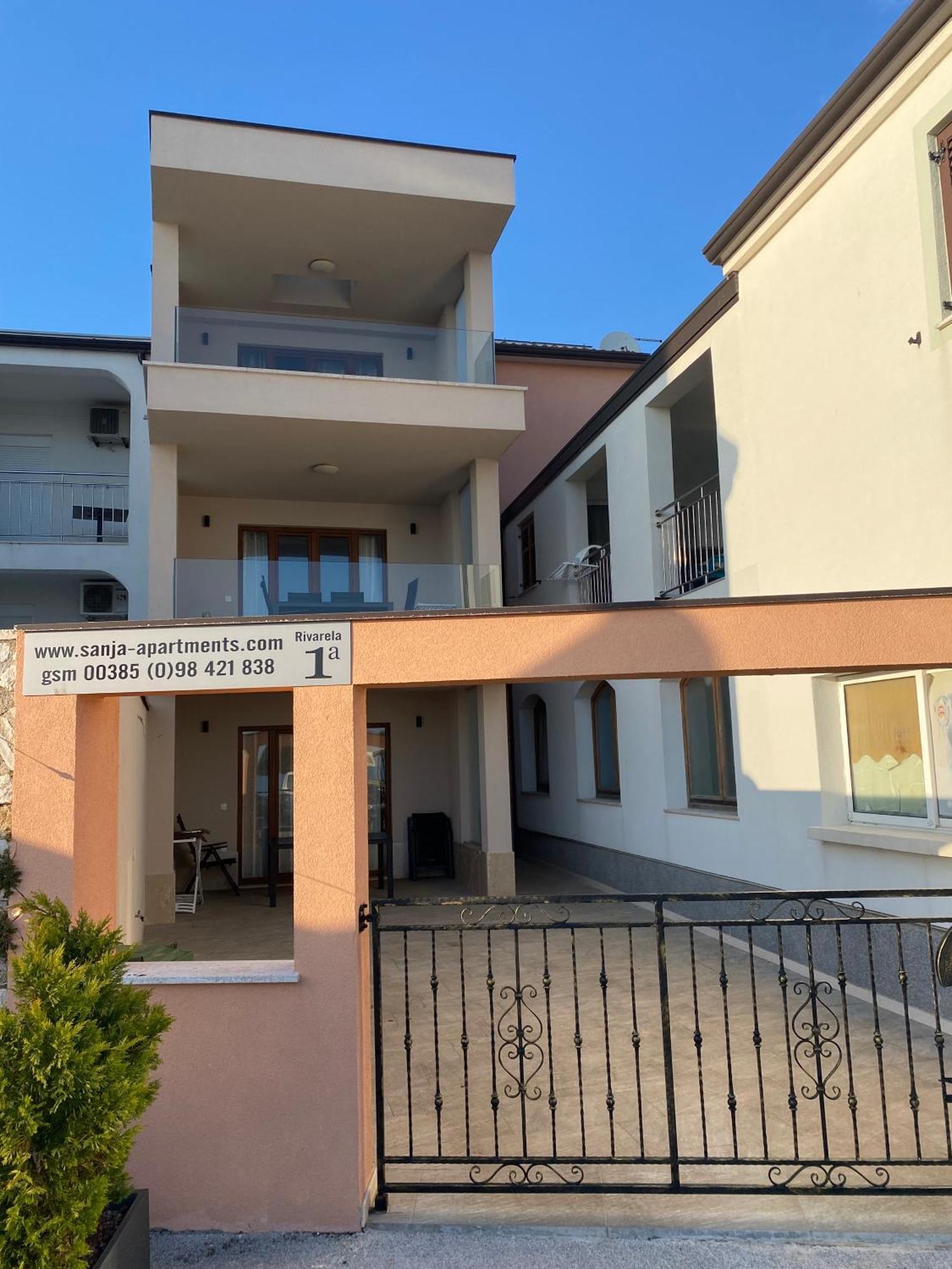 Sanja Apartments Rivarela Новиград Екстериор снимка